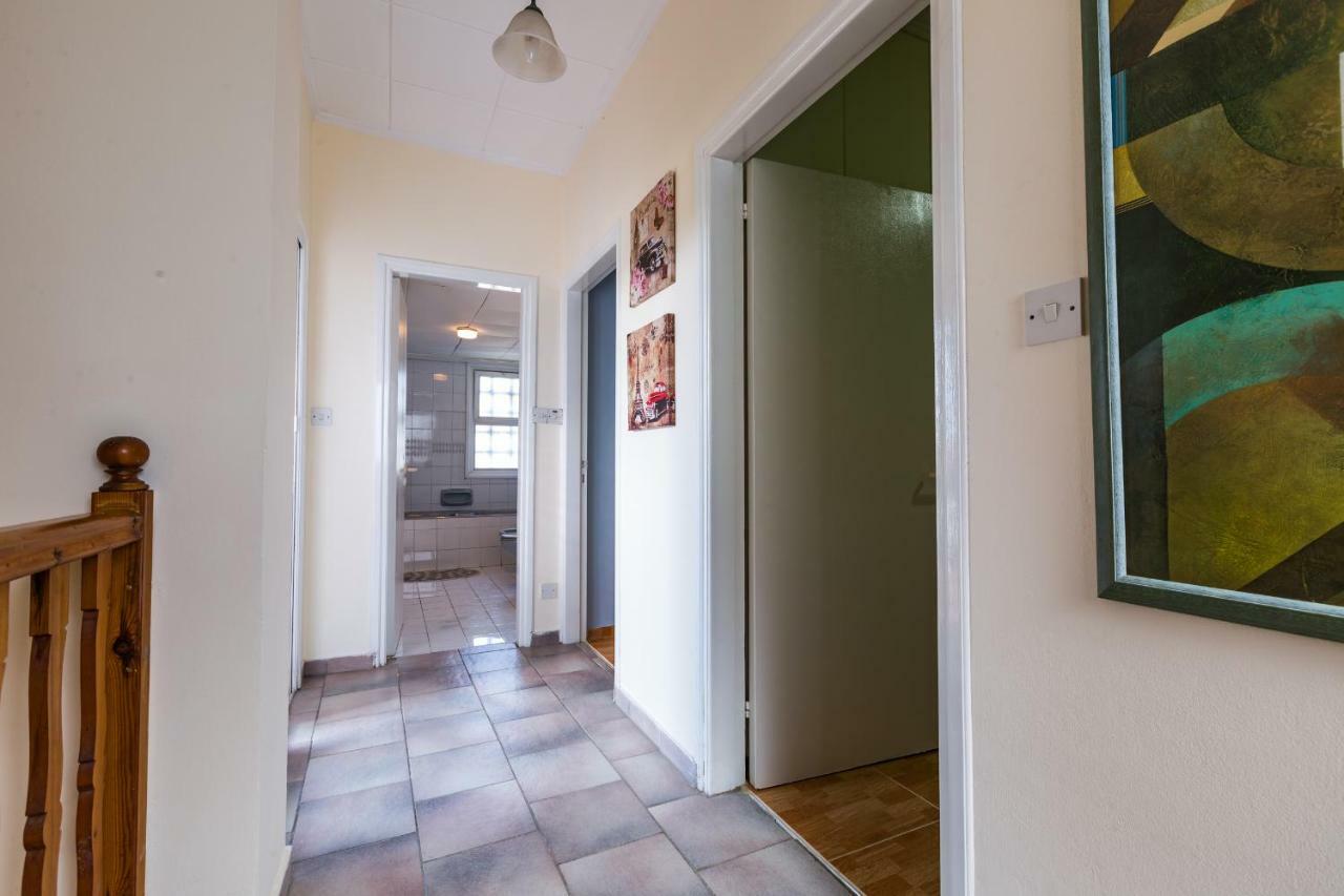 Villa Papaya Residence Paphos Bagian luar foto