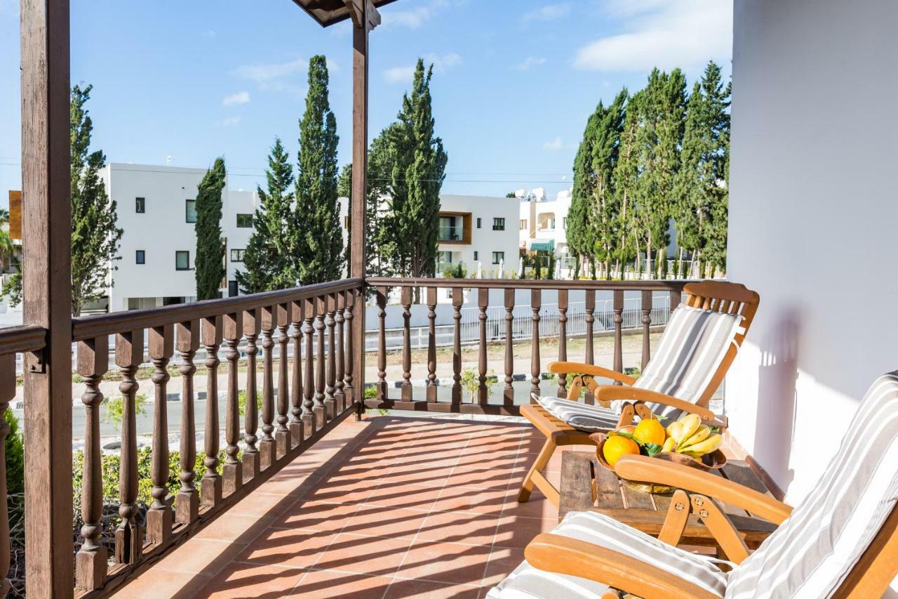 Villa Papaya Residence Paphos Bagian luar foto